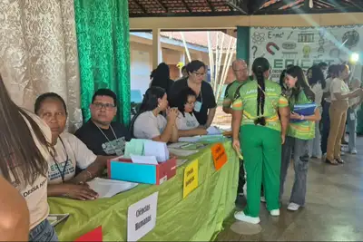 notícia: Porto Grande reúne mais de 200 estudantes e 104 projetos científicos sobre desafios da Amazônia
