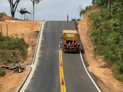 notícia:  Governo do Estado realiza serviço de sinalização no ramal Vila Vitória, em Oiapoque 
