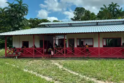 notícia: Governo do Amapá realiza últimos ajustes para inauguração de escola na aldeia indígena Yvyraretá