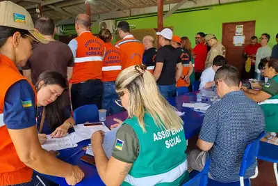 notícia: Governo do Amapá e Prefeitura de Santana apresentam plano de emergência após incêndio na Baixada do Ambrósio