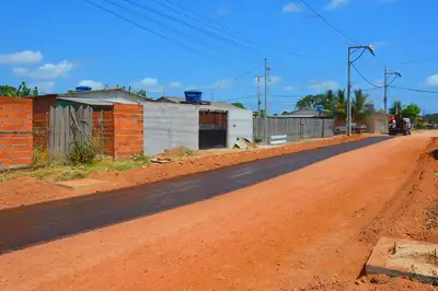 notícia: 'A gente se sente bem num lugar asfaltado', diz moradora com a chegada da pavimentação no Parque Aeroportuário, em Macapá
