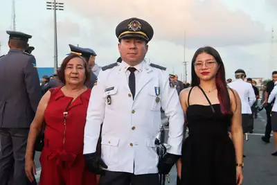 notícia: 'Não foi fácil, mas chegamos aqui': após 20 anos, militar celebra promoção ao oficialato no Amapá