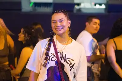 notícia: 'O que ele defende, principalmente a pauta antirracista, que eu acho muito importante', diz fã durante show de Djonga no Festival da Juventude