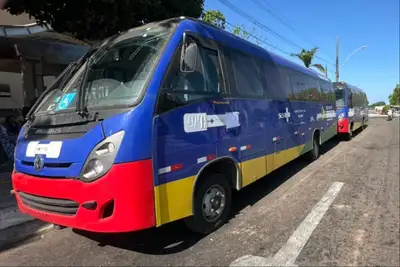 notícia: Governo do Amapá participa de entrega de micro-ônibus para ampliar transporte de pacientes em tratamento especializado